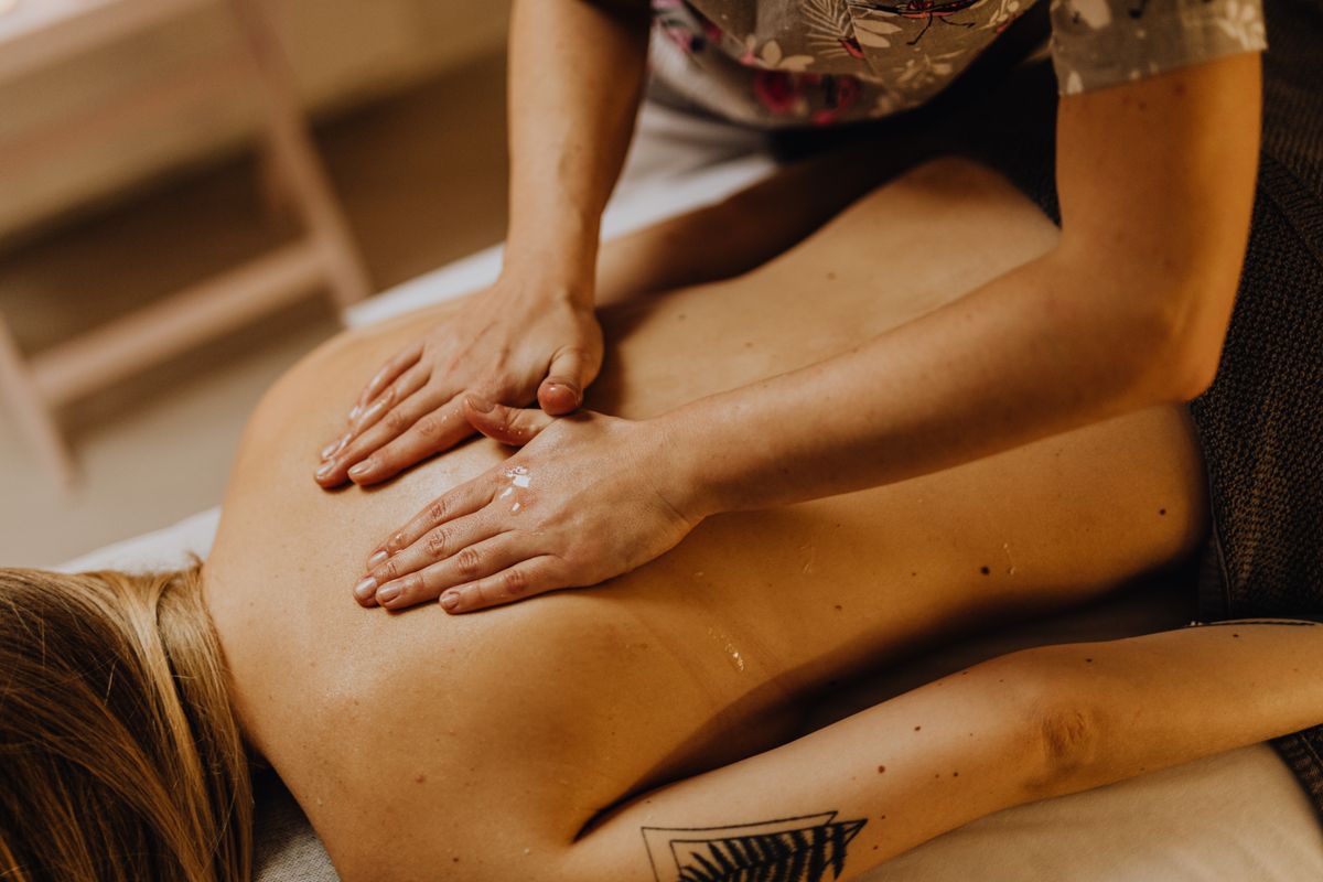 Relaxing back massage